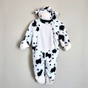Cow holloween custom